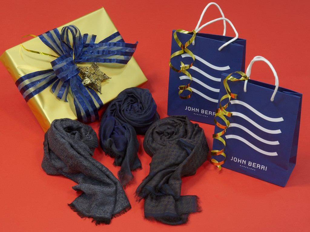 JOHN-BERRI-corbates-dentro-3